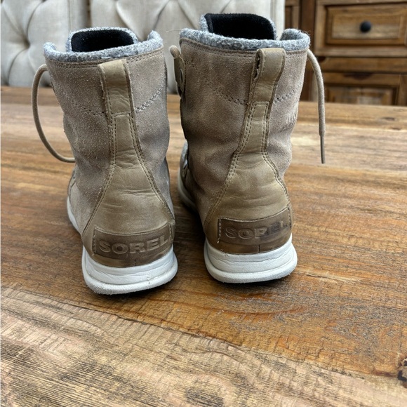 Sorel Explorer Joan  Boots in tawny buff - Picture 9 of 15